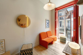 The Traditional Arts Memoir, Downtown Flat with Balcony and Comfort